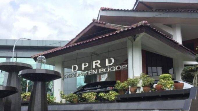 Miris, Di Tengah Kekeringan yang Melanda Masyarakat Kabupaten Bogor, Wakil Rakyatnya Diduga Akan Pelesiran Pergi ke Luar Negeri Wakil Rakyat