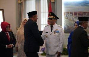 Resmi Jadi Bupati Bogor, Ketua DPRD Rudy Susmanto Janji Akan Bahu Membahu Membantu Iwan Setiawan Berikan Pelayanan kepada Masyarakat Ketua DPRD