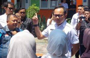 Bima Arya Memberhentikan Kepsek SD yang Pecat Guru Pelapor Pungli Kepsek SD