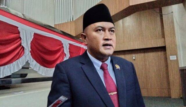 ketua dewan Ketua DPRD