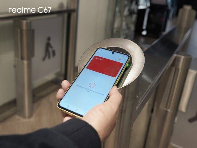realme C67 dengan fitur NFC Multifunction (realme)