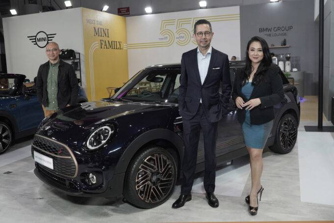 BMW dan MINI Kembali Hadir di IIMS 2024