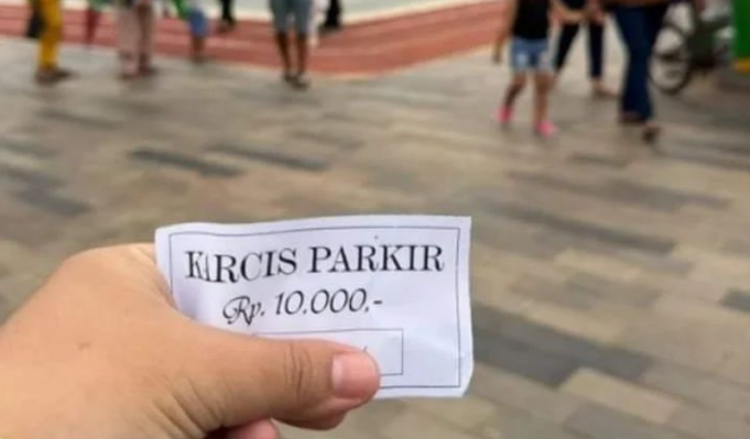 Kapolsek Bambang Askar Sodik Tegaskan Parkir Alun Alun Pondok Aren Gratis