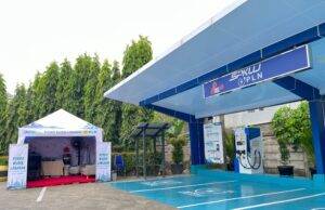 Nikmati Kursi Pijat Sambil Charging Mobil Listrik di Rest Area KM 6B Jakarta-Cikampek Lokasi posko siaga lebaran untuk pemudik disiapkan oleh PLN UP3 Pondok Gede berada tepat di samping SPKLU Rest Area Tol Jakarta-Cikampek KM 6B