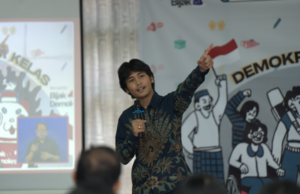 Bintang Emon Ikut Luncurkan Bijak Demokrasi: Upaya Agar Demokrasi Naik Kelas