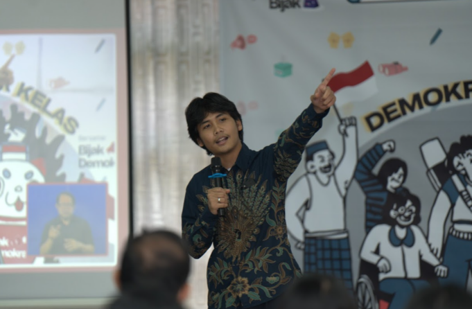 Bintang Emon Ikut Luncurkan Bijak Demokrasi: Upaya Agar Demokrasi Naik Kelas
