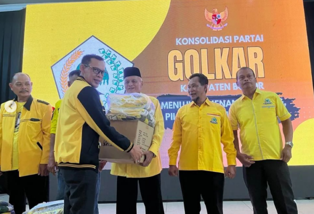 Jaro Ade di acara Kegiatan Konsolidasi Partai Golkar Kabupaten Bogor pada Desember 2023. (Instagram @golkar_kab_bogor)