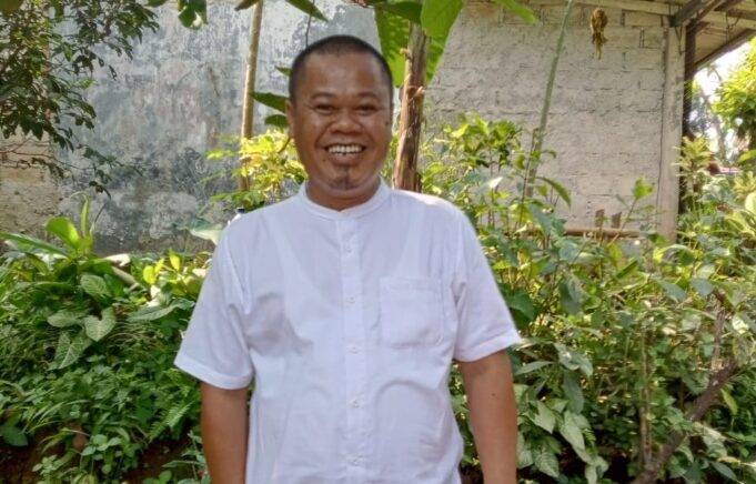 Belly, Ketua RT Berprestasi dari Desa Kalisuren Dayat atau akrab disapa Belly, Ketua RT 01 RW 09 Desa Kalisuren, Kecamatan Tajurhalang, Kabupaten Bogor.