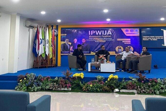 Katalis Resmi Jadi Forum Komunitas, Kemahasiswaan, Kepemudaan yang bergerak di Ranah Akademis dan Keprofesiaan Katalis Resmi menjadi Forum Komunitas Kemahasiswaan dan Kepemudaan yang bergerak didalam ranah Akademis & Keprofesiaan.