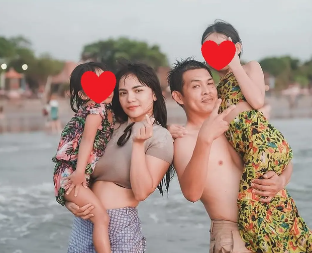 Sempat Sombong Ko Apex Gak Bisa Ditangkap, Dinar Candy Malah Bawa Tuhan Dinar Candy dan Ko Apex (Instagram @dinar_candy)