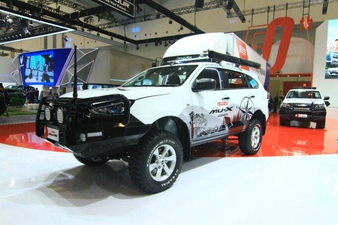 Isuzu MU-X 2024 & Isuzu D-Max SC 2024 Tampil Lebih Tangguh & Gagah Isuzu MU-X (Isuzu Astra Motor Indonesia)