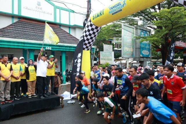 Road to Tangsel Marathon digelar di Kecamatan Ciputat Timur, Tangerang Selatan, Minggu (7/7/2024).