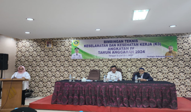 Bidang Industri Dinas Perdagangan dan Perindustrian Kabupaten Bogor mengadakan Kegiatan Bimbingan Teknis Keselamatan dan Kesehatan Kerja (K3) Angkatan IV tahun anggaran 2024.