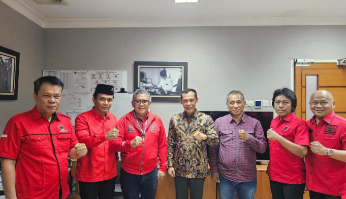 Jaro Ade Bertemu Hasto Krisyanto, Galang Koalisi Golkar-PDIP di Pilkada Kabupaten Bogor (Instagram @adian_napitupulu)