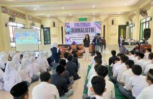 JIP Gelar Pelatihan Jurnalistik untuk 140 Siswa MA Al-Hidayah JIP gelar Pelatihan Jurnalistik iuntuk 140 siswa MA Al-Hidayah, Rawa Denok, Depok, Jawa Barat, pada Senin (22/7/2024).