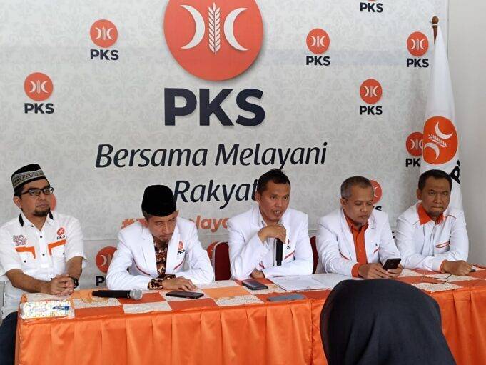 Dapat Jatah Wakil Gerindra, PKS Loncat Tinggalkan Koalisi Lawan Kotak Kosong PKS
