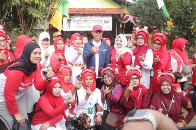 Pj. Bupati Bogor, Asmawa Tosepu menggelar peringatan HUT Kemerdekaan Ke-79 RI di Kecamatan Rancabungur, Kabupaten Bogor, Rabu (7/8/2024). (dokumen istimewa) Pj. Bupati Bogor, Asmawa Tosepu menggelar peringatan HUT Kemerdekaan Ke-79 RI di Kecamatan Rancabungur, Kabupaten Bogor, Rabu (7/8/2024). (dokumen istimewa)