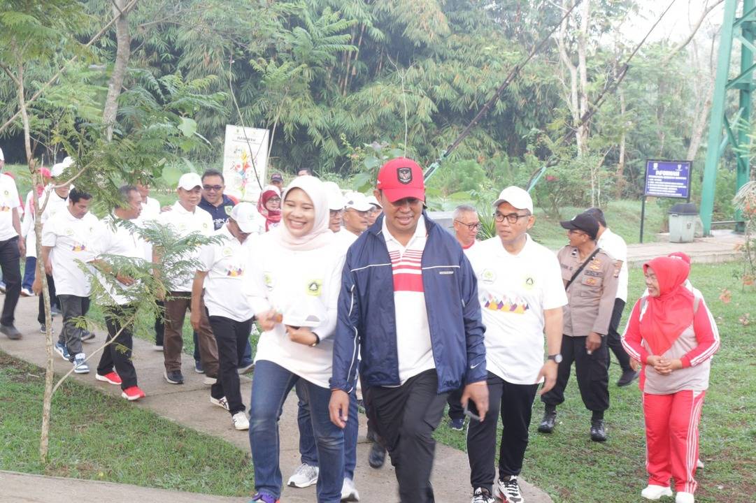 Pj. Bupati Bogor, Asmawa Tosepu menggelar peringatan HUT Kemerdekaan Ke-79 RI di Kecamatan Rancabungur, Kabupaten Bogor, Rabu (7/8/2024). (dokumen istimewa)