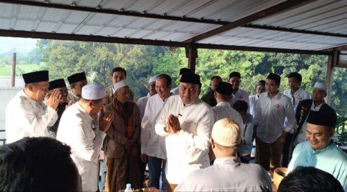 Gelar SAJADAH di Cijeruk, Cabup Bogor Rudy Susmanto Tampung Aspirasi Warga