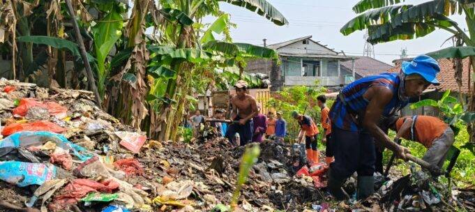 Sampah Langsung Diangkut, Jaro Ade Respon Cepat Aspirasi Warga Jampang