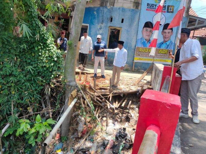 Kunjungi Desa Rawapanjang, Calon Wakil Bupati Bogor Jaro Ade Siap Perbaiki Infrastruktur di Kabupaten Bogor