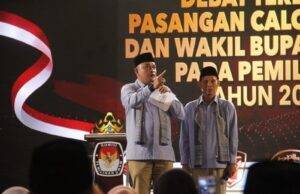 Rudy Susmanto-Jaro Ade Jelaskan Visi Misi Digitalisasi Desa untuk Membangun Kabupaten Bogor di Debat Perdana