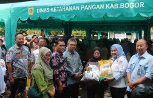 Dapat Antusias Warga, Camat Cibinong Apresiasi Pemkab Bogor Gelar Gerakan Pangan Murah