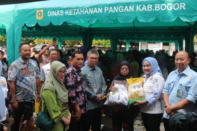 Dapat Antusias Warga, Camat Cibinong Apresiasi Pemkab Bogor Gelar Gerakan Pangan Murah