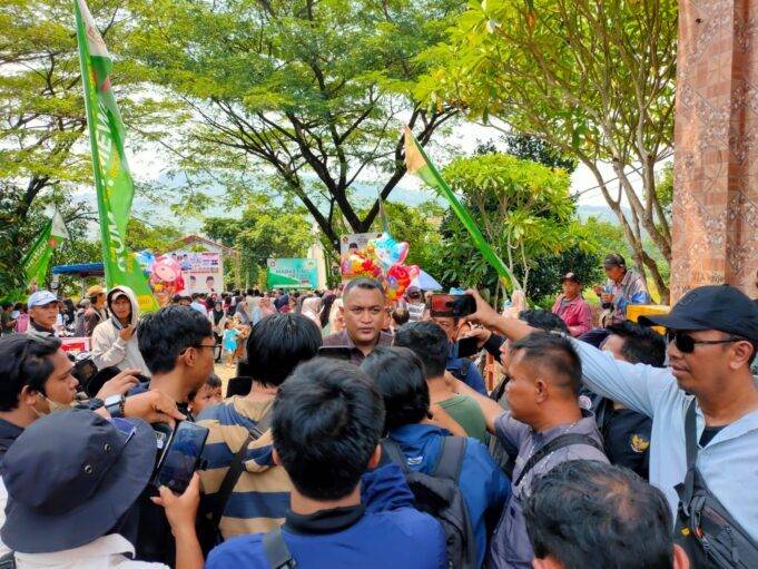 SPP Gratis dan Digitalisasi Desa jadi Program yang Disampaikan Cabup Rudy Susmanto kepada Warga 5 Desa di Kecamatan Citeureup