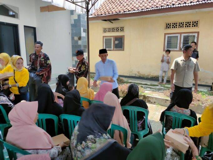 Dukung Program Nasional, Pasangan Rudy Susmanto – Jaro Ade Uji Coba dan Sosialisasikan Program Makan Siang Gratis