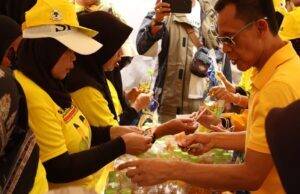 Ribuan Kader Partai Golkar Padati Kegiatan Senam Pagi Dan Bazar Sembako Murah Di Cibungbulang