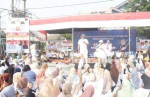 Cabup Bogor Rudy Susmanto Senam di Kelurahan Pabuaran Mekar, Sumbang 1 Unit Mobil Ambulans