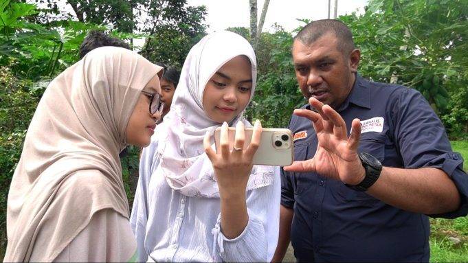JIP Gelar Pelatihan Konten Kreator di Dusun Karanggeneng, Sinergikan UMKM dan Pemuda Desa Jurnalis Indonesia Peduli atau JIP menutup tahun 2024 dengan menggelar pelatihan konten Kreator di Dusun Karanggeneng, Sleman, Yogyakarta, pada 28-29 Desember 2024. (JIP)