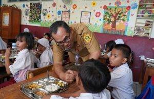 Pemkab Bogor Gelar Program Makan Bergizi Gratis di SDN Pajeleran 01 Cibinong