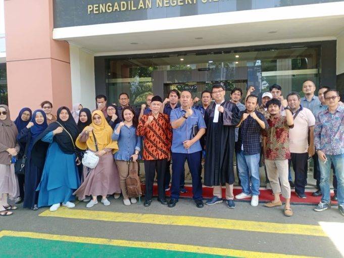 Protes Penghadangan Truk Angkut Sampah Pengurus RT/RW dan Warga River Valley Cijeruk Disidang di PN Cibinong