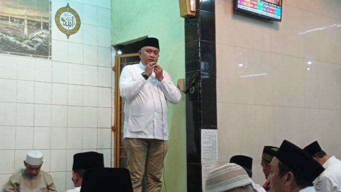 Bupati Bogor Rudy Susmanto Tarling Perdana di Masjid Al-Manshur, Camat Cibinong Sampaikan Terima Kasih