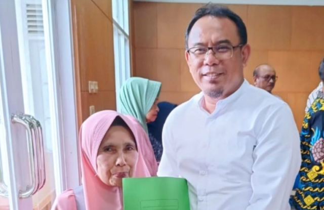 Dinas-Peternakan-Sukabumi-Tunjukkan-Kepedulian-Lewat-Program-“Nyaah-Ka-Indung”-Sukabuminow-com-04-14-2025_04_29_PM