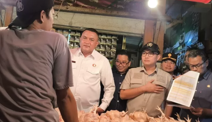 Membantu Masyarakat untuk Memenuhi Kebutuhan Pokok, Ketua DPRD Kabupaten Bogor Sastra Winara Dukung Operasi Pasar Pangan Murah