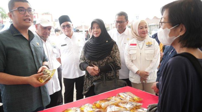 Ketua DPRD Kabupaten Bogor Sastra Winara Dukung Pelaku UMKM untuk Terus Berinovasi