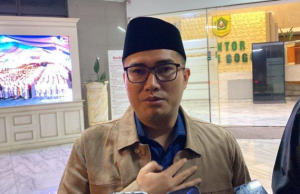 Ketua DPRD Kabupaten Bogor Sastra Winara Dukung Pemkab Bogor Melakukan Penataan Pedagang Kaki Lima (PKL) di Area Stadion Pakansari