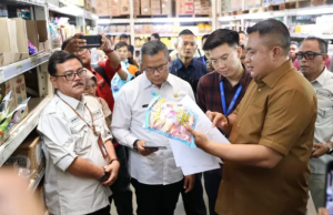 Gerak Cepat Bupati Bogor Rudy Susmanto Sidak Peredaran Jajanan yang Mengandung Unsur Babi Bupati Bogor Rudy Susmanto. (ist)