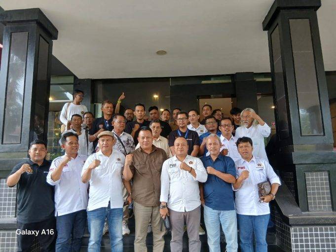 Islah Zulmansyah-Hendry, Pelaksana Tugas (Plt) Bukan Peserta Kongres Persatuan PWI