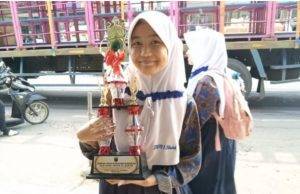 Torehkan Prestasi Gemilang, Nesia Siswi SMPN 02 Cibadak Sukabumi Raih Program Beasiswa Hafidz AL-Qur’an 2025 Jenjang SLTP
