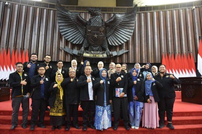 Mahasiswa Magister Ilmu Administrasi UMMI Sukabumi Kunjungi DPR RI dalam Rangka Memahami Peran dan Fungsi Lembaga Legislatif