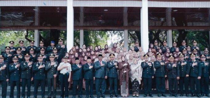 Ketua DPRD Kabupaten Sukabumi Menghadiri Upacara Peringatan HUT Bhayangkara Ke-79