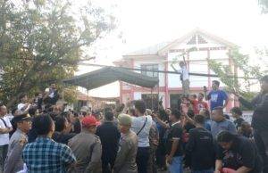 Paksa Pengosongan Gedung Pers Indramayu, Wartawan Pukul Mundur Satpol PP