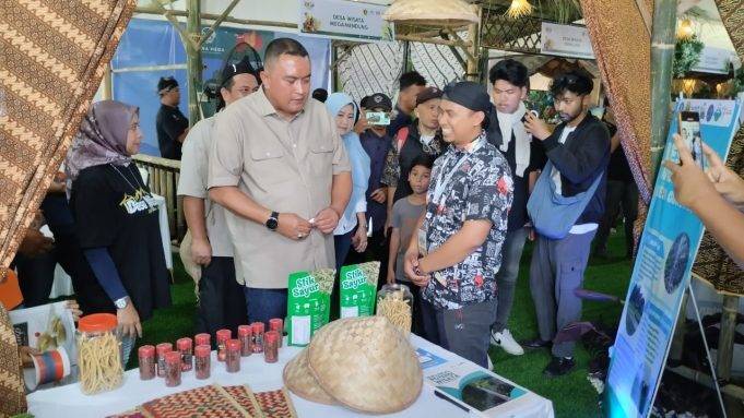 Tinjau Festival Desa Wisata di Kabogorfest 2025, Bupati Dorong Potensi Lokal