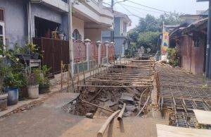 Proyek Pembangunan Sistem Penampungan Air Bawah Jalan di Perumahan Pakujaya Permai Ditolak Warga, Ini Alasannya