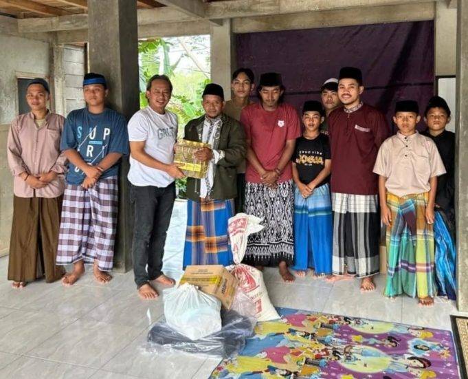 Ponpes Al Kahfi Terbakar, Anggota DPRD PKB Serahkan Bantuan
