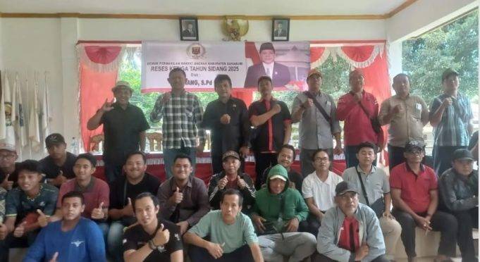 Anang Janur Anggota DPRD Sukabumi Serap Aspirasi Warga Purwasedar dalam Reses Ketiga 2025